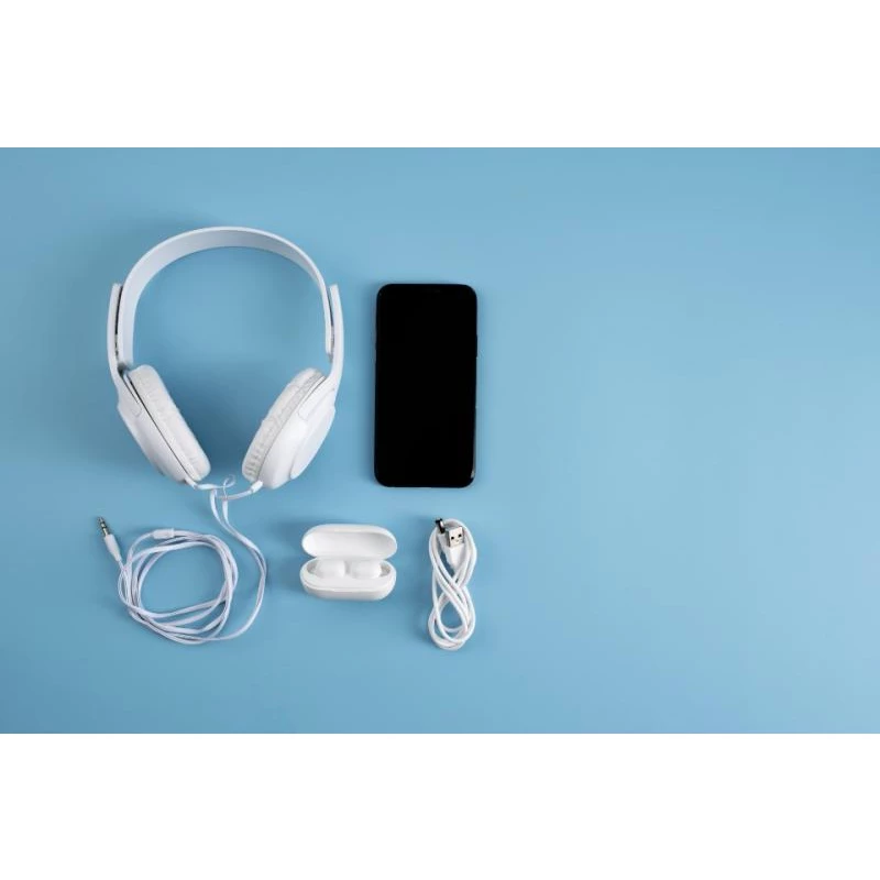 Fones com Fio e Adaptadores USB-C/P2